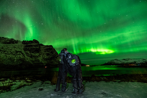Tromsø: Northern Lights Tour (Max 8) Pickup + Finland
