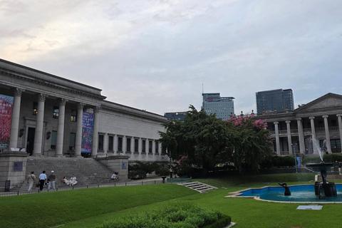 Seoul: Deoksugung Palace Night Tour with Guide