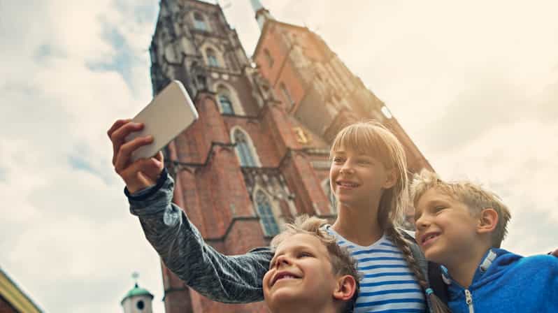 Wrocław: Family Gnomes Tour Discovering the City’s Dwarfs