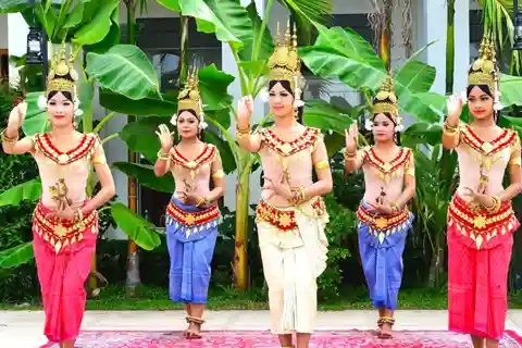 Show de dança Apsara com jantar em transfer de ida e volta em Tuk-Tuk