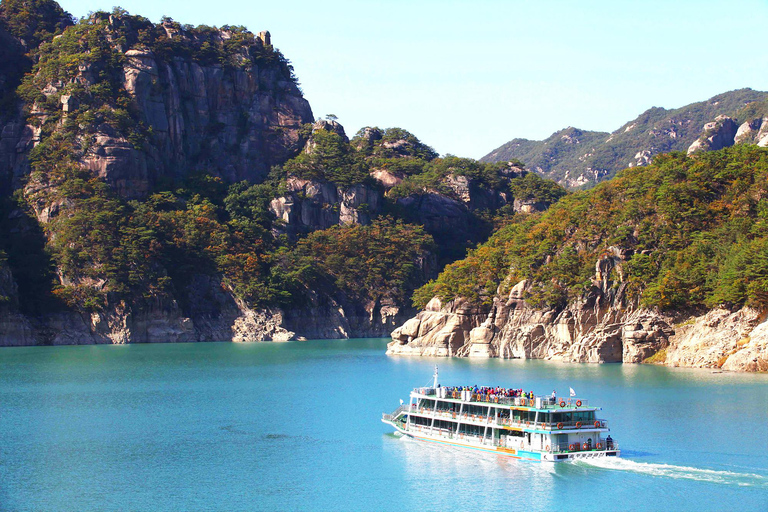From Seoul: Scenic Lake Day Trip with Cable Car or Cruise Spring : Cable Car + Cherry Blossom Route