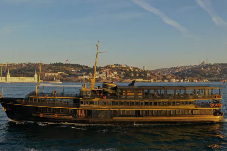 Istanbul: Bosphorus Cruise with Brunch