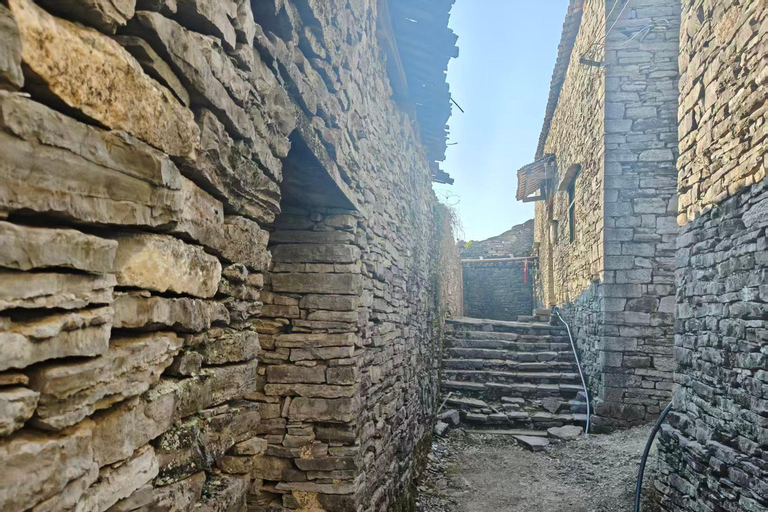 Guilin: Li River Cruise, Yangshuo, and Stone City Tour