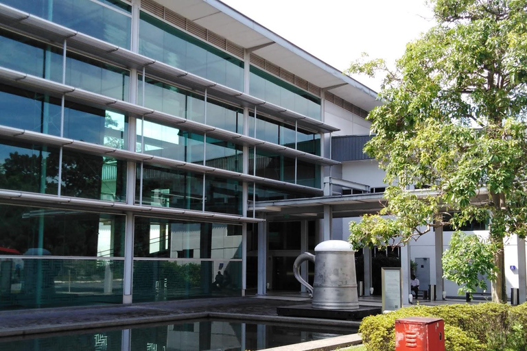 ماليزيا الثقافية: جولة فاخرة لمشاهدة كهوف باتو والباتيك والقصدير