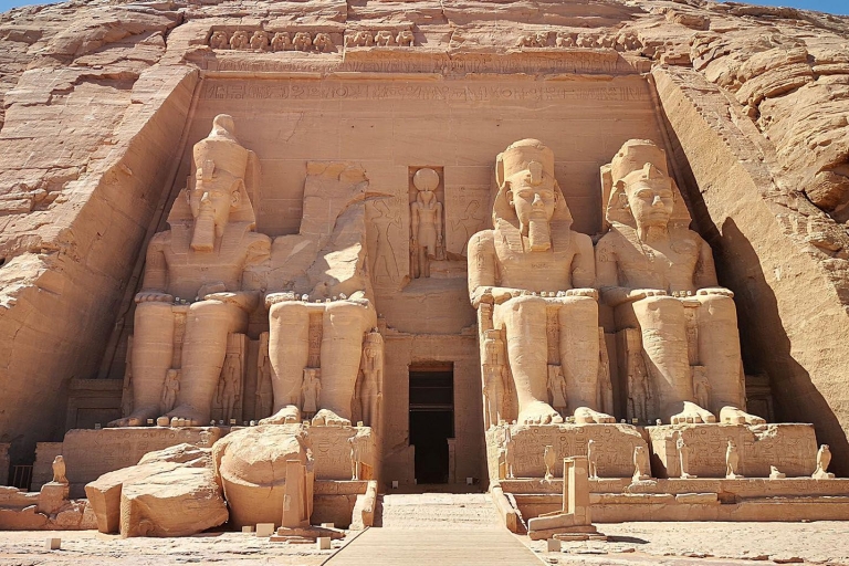 Aswan: Abu Simbel Tempel toegangsbewijsRondleiding (inclusief gids, auto, chauffeur en toegangsbewijzen)