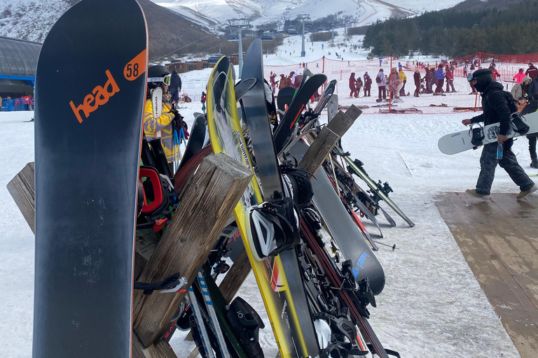 埃里温：迈勒滑雪度假村和修道院私人一日旅行