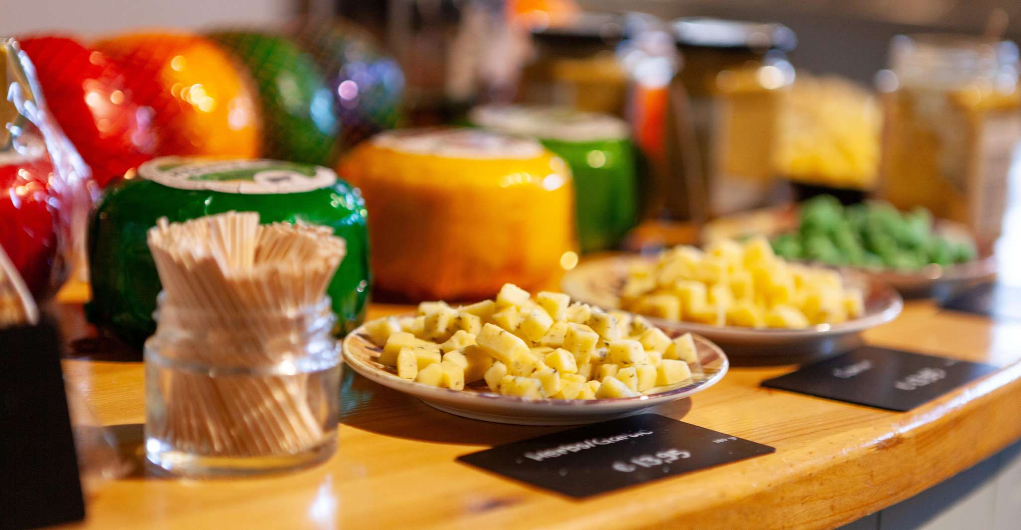 Amsterdam: Zaanse Schans, Edam, Volendam & Marken Bus Tour photo 12