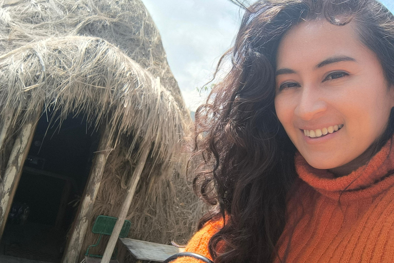 Quito: Latacunga, Pujilí, and Isinche Day Trip with Lunch