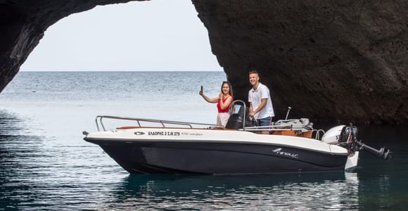 Private Boat Rental in Milos – Explore in Comfort & Style