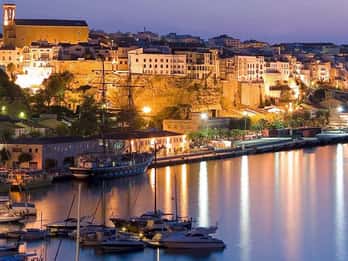 Menorca: Mahon Guided Walking Tour with History & Tastings
