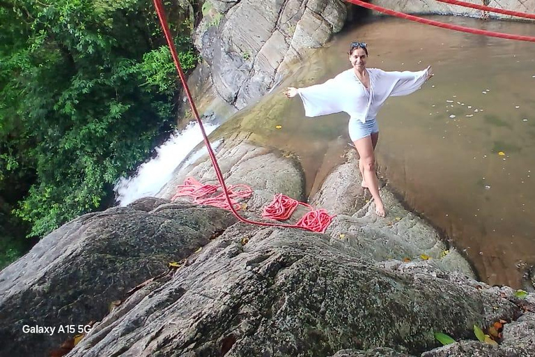 ELLA Lipton Seat Tea Test & Pluck 9Arch, Waterfalls, & Food Lipton's Seat, Little Adam Peak, 9 Arch, Ravana Waterfalls