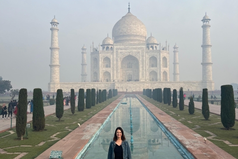 Privat Taj Mahal und Fatehpur Sikri Fort von Delhi mit dem AutoTour mit Auto & Guide