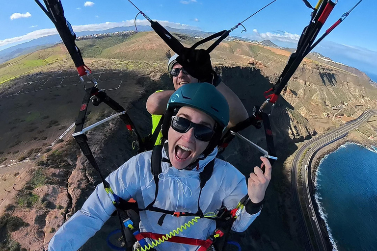 Gran Canaria: Paragliding hands on experience with pilot