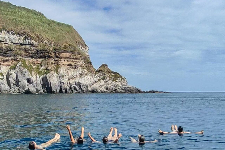 圣米格尔岛：火山奇观、洞穴与历史游船之旅