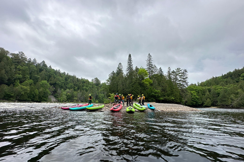 Quebec City: Guided rafting and kayaking 30 minutes from the city – Family Quebec City: Guided Rafting and Kayaking 30 Minutes from the City – Family