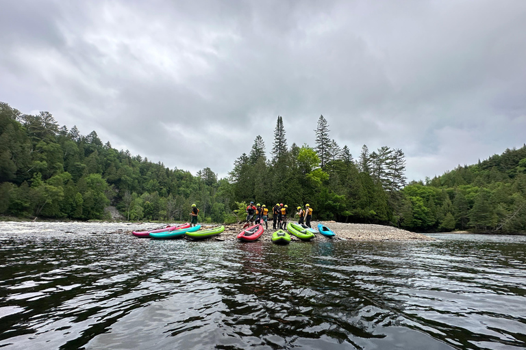 Quebec City: Guided rafting and kayaking 30 minutes from the city – Family Quebec City: Guided Rafting and Kayaking 30 Minutes from the City – Family