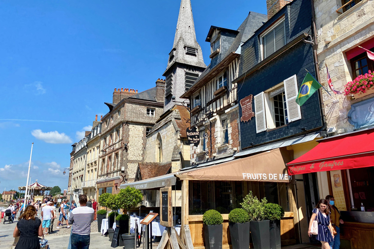 Visita privata con guida dal vivo di Mont Saint-Michel e Honfleur in MercedesPrivato Mont Saint-Michel, Honfleur da Parigi in Mercedes