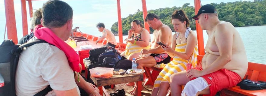 Excursion d'une journée complète avec excursion en bateau vers deux îles