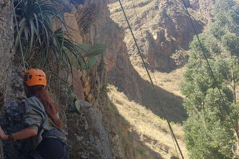 Cusco: Tour di discesa in corda doppia alle cascate di Pisac