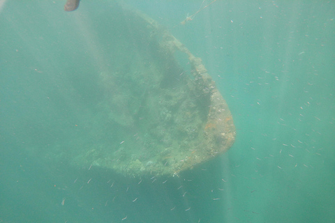 REV OCH VRAK - JAPANSKA WWII OCH SNORKLING I KORALLTRÄDGÅRD