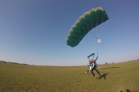 Tandem Skydiving, Budapest-Székesfehérvár