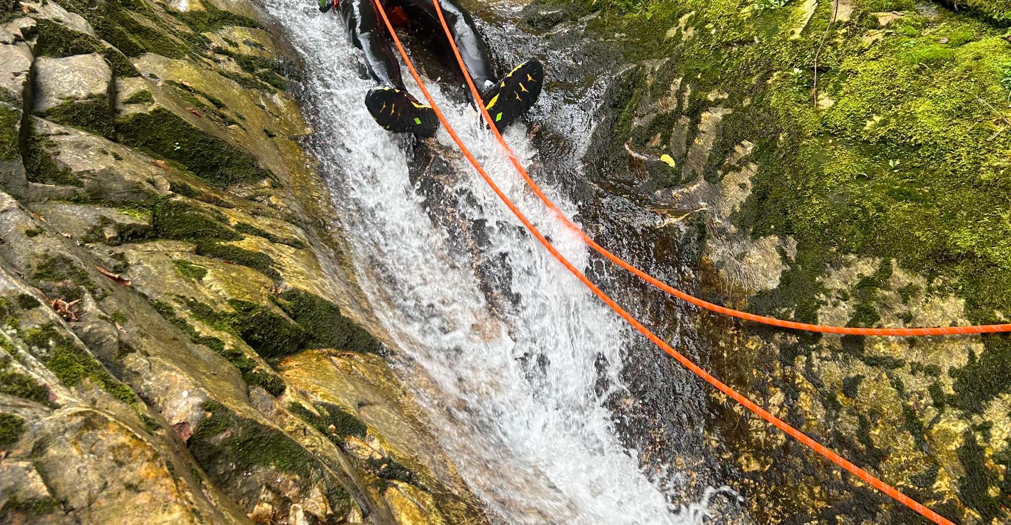 Canyoning adventure in Cabrales Picos de Europa - Housity