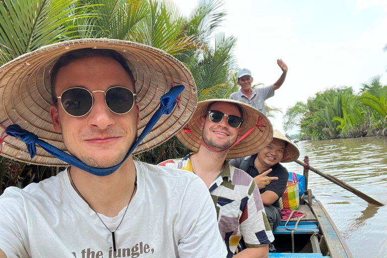 Visite à la journée du célèbre marché flottant de Cai Rang à Can Tho