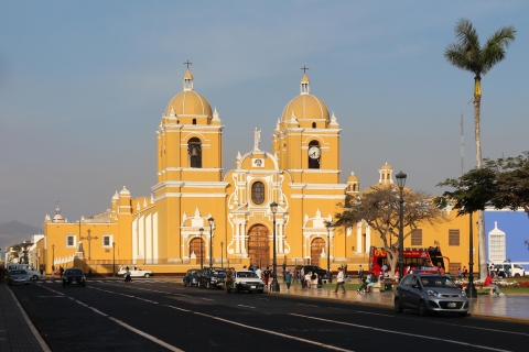 Trujillo: Explore the City of Trujillo on Foot