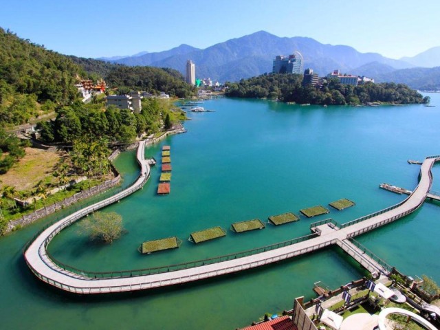 Visit From Taichung Sun Moon Lake & Qingjing Guided Day Trip in Wulai