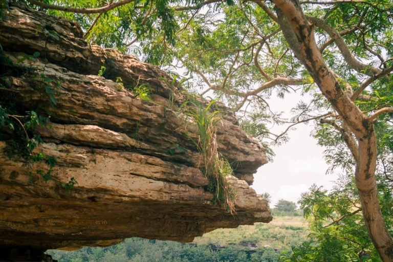 From Accra: Boti Falls, Cocoa Farm, & Aburi Gardens Day Trip