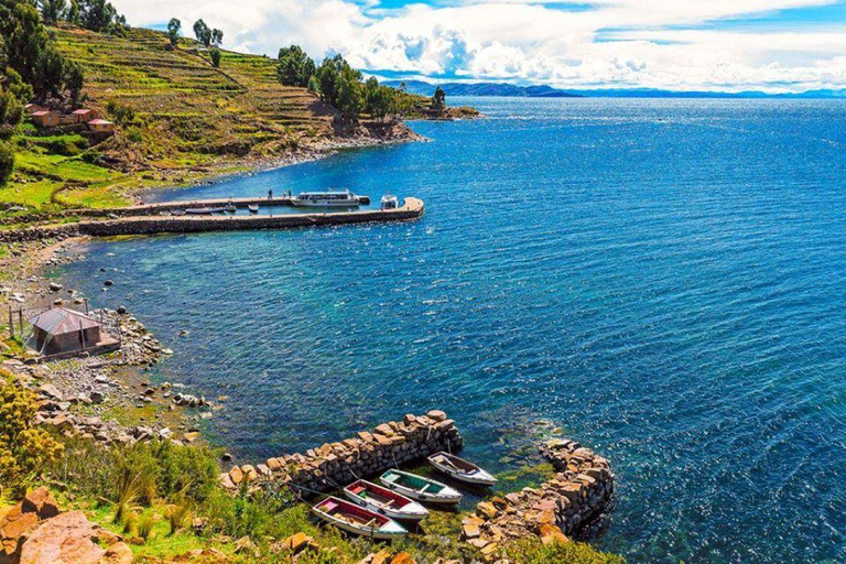 Da Cusco: Viaggio di andata e ritorno in autobus + Tour del Lago Titicaca di 1 giorno