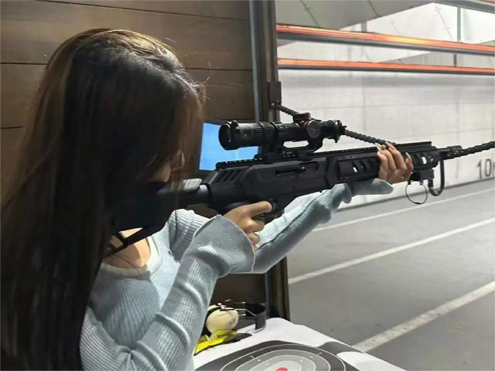 Cebu, Philippinen: Eintrittskarte für Adrenaline Live Fire Shooting