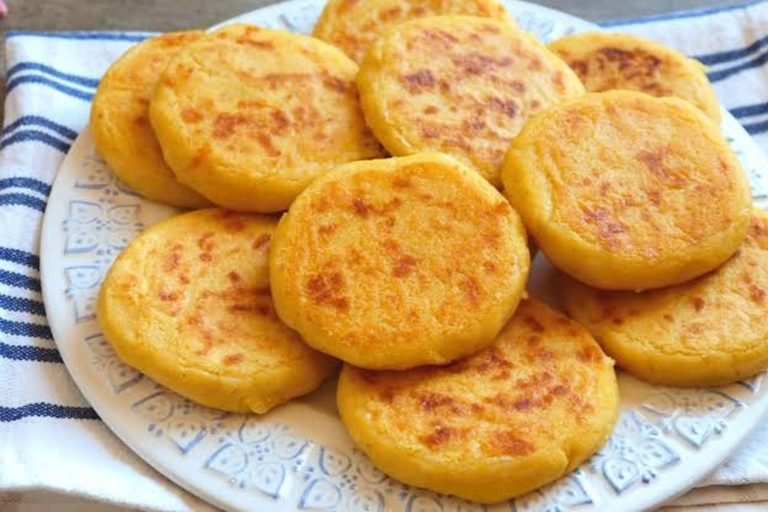 Bogotá: Traditional Home Cooking Class with a Local Private class