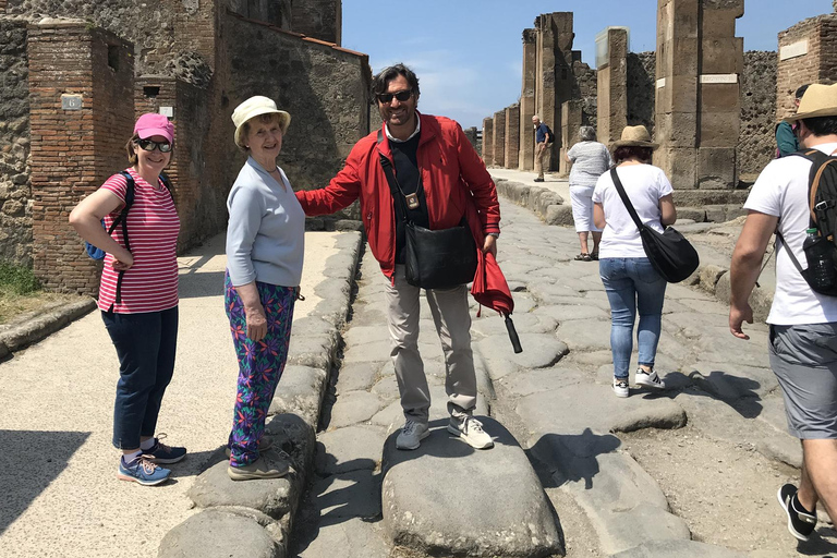 Full-day from Naples: Pompeii & Vesuvius with Italian Lunch