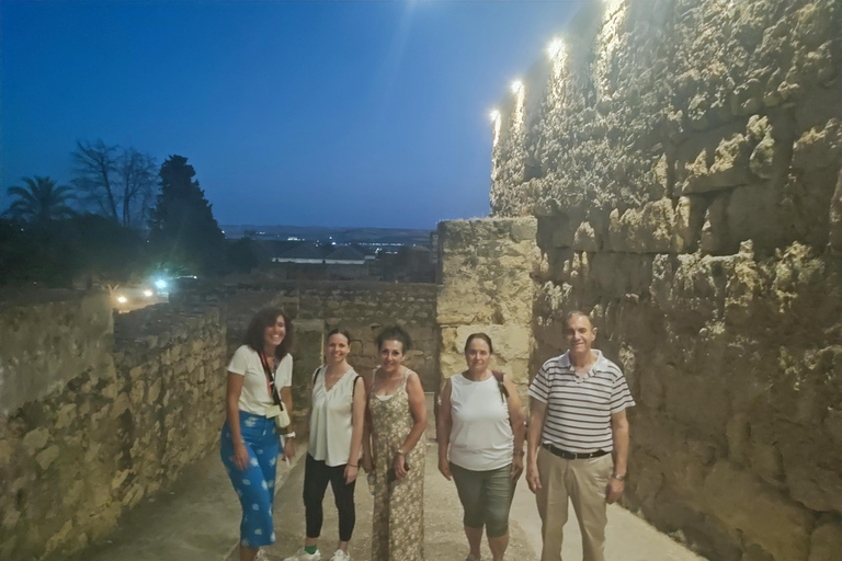 Visita noturna à Medina Azahara