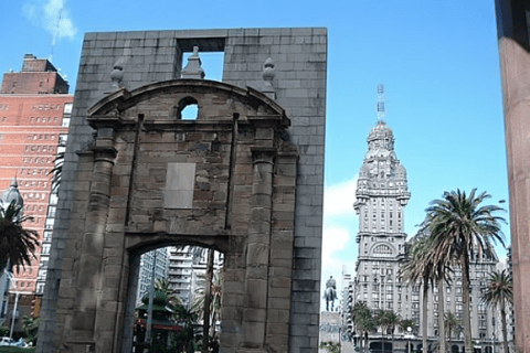 Montevideo : Highlights Walking Tour With A Guide Montevideo : 3 Hours Highlights Small Group Walking Tour