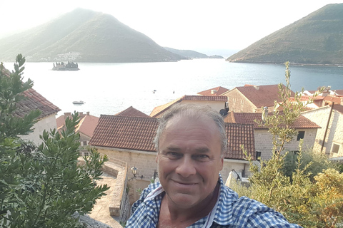 Kotor: Excursão a pé, passeio de carro até Perast, barco até à ilha