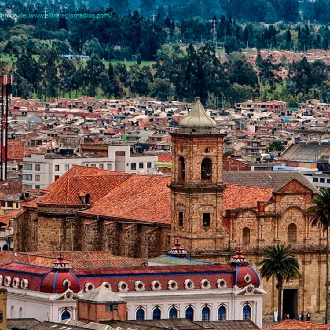 Colagem de mídia
