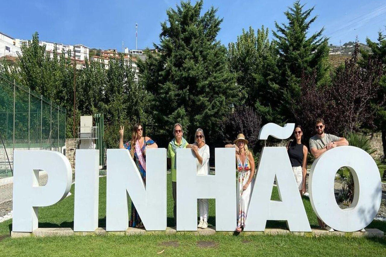 Porto: Tour dei 2 vigneti della Valle del Douro con pranzo e crociera sul fiume