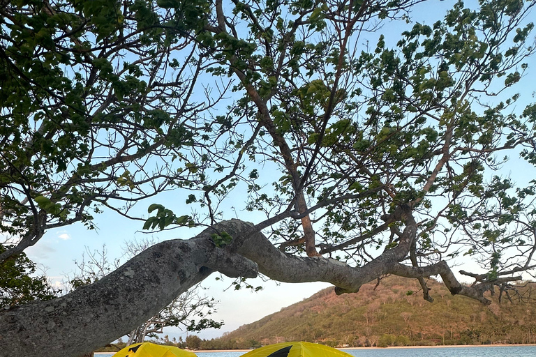 Lombok: excursión de 2 días de acampada a las islas Gili con snorkel