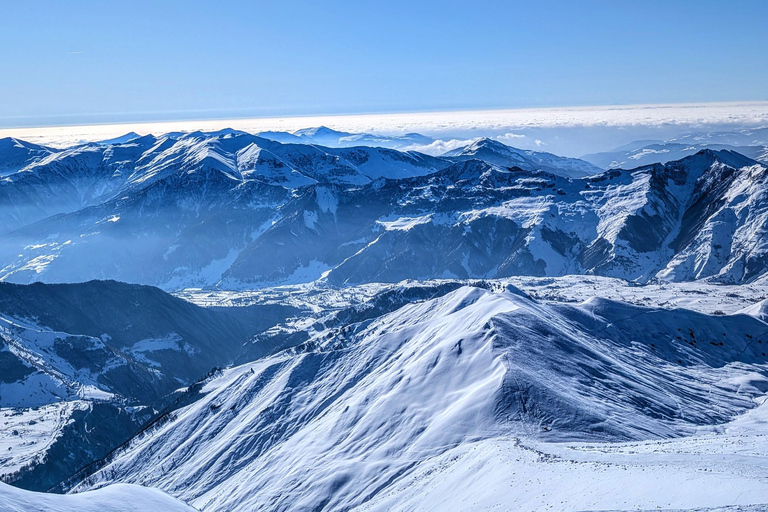 Tbilissi : excursion écologique d&#039;une journée à Kazbegi en voiture électriqueTbilissi : Excursion écologique d&#039;une journée à Kazbegi en voiture électrique