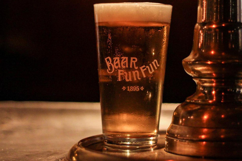 Montevideo: Tango class at the historic Baar Fun Fun, since 1895