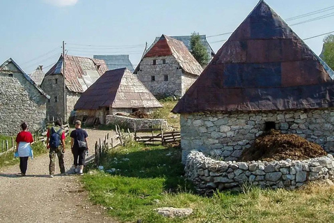 From Sarajevo: Hiking Tour to Lukomir Village From Sarajevo: Private hiking tour to Lukomir Village