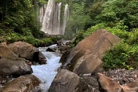 Lombok: Tiu Kelep Waterfall Tour and Sembalun Agro Tourism