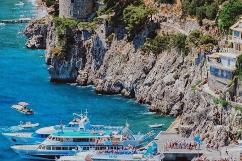 Preciosa excursión en barco por la costa amalfitanaPrecioso día a bordo por la costa de Amalfi