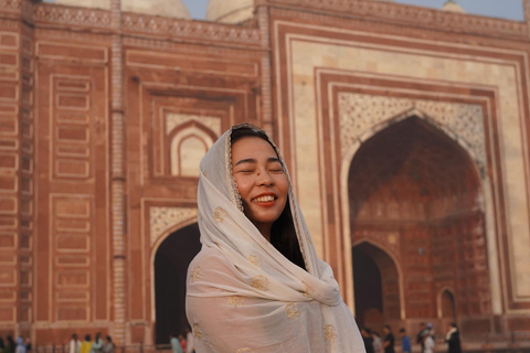 Depuis New Delhi : 2 jours à Āgrā et JaipurVisite avec guide, transport et hôtel 3 ou 4 étoiles