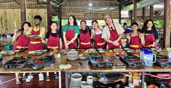 Da Nang/Hoi An: Market Tour, Basket Boat Ride, Cooking Class