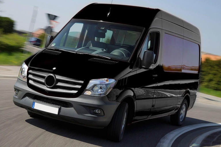 Sydney: Private Transfer with Meet and Greet Sydney: Private Transfer from City to Airport