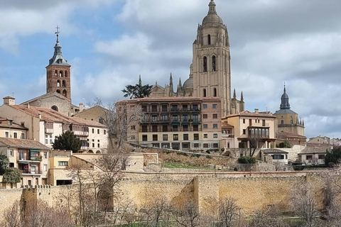 Segovia: Private Minivan Tour from Madrid