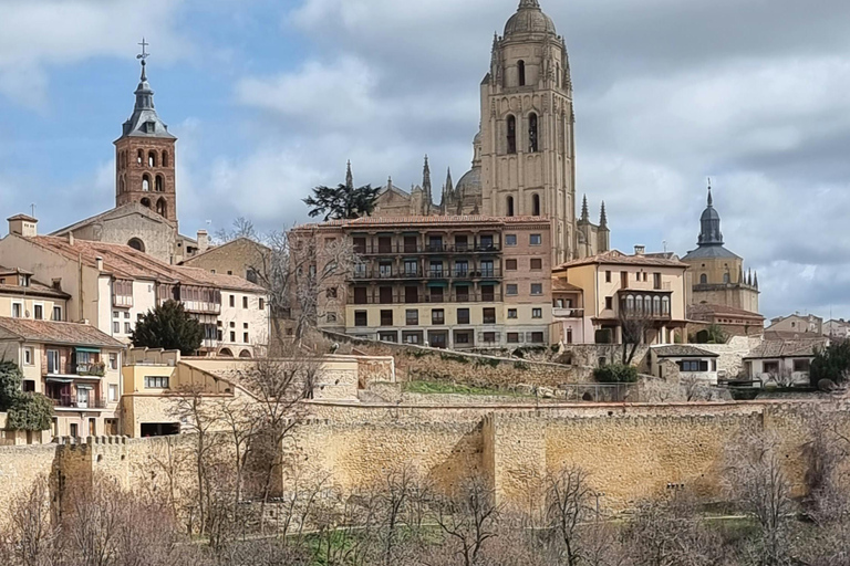 Segovia: Private Minivan Tour from Madrid
